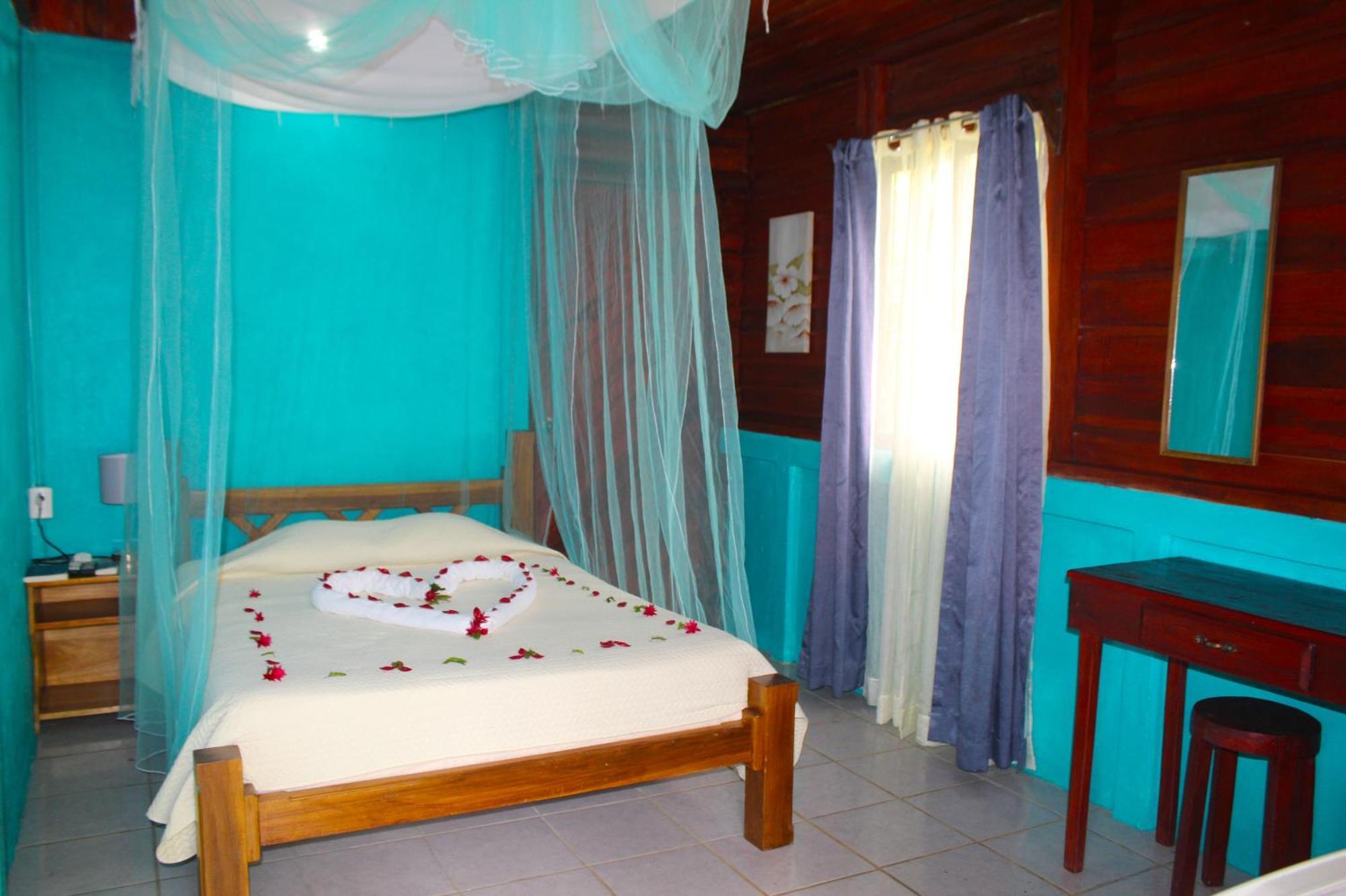 Posada Rio Celeste La Amistad Екстериор снимка