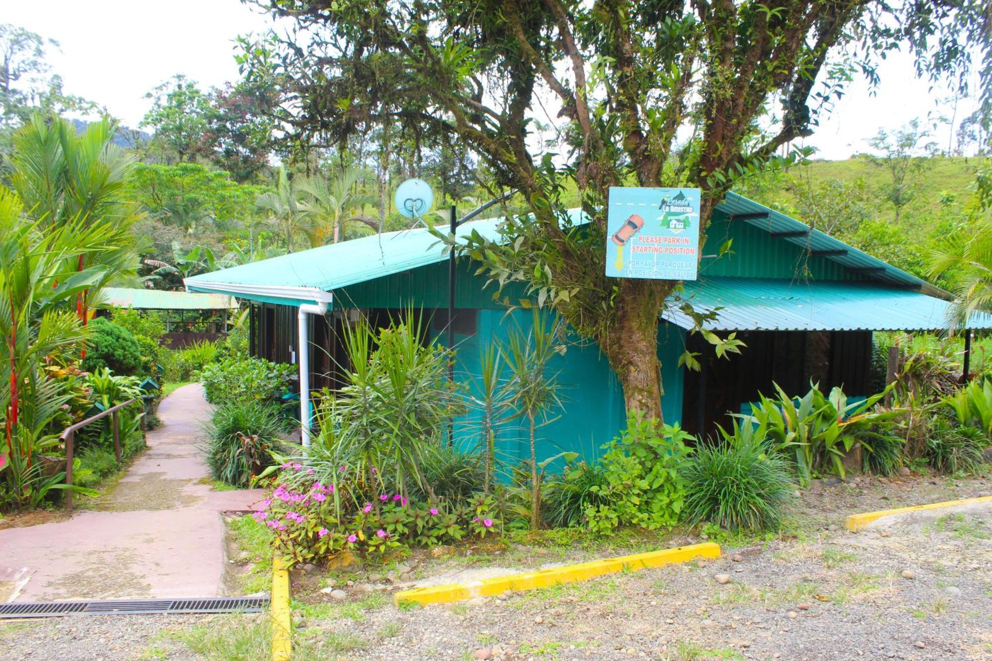 Posada Rio Celeste La Amistad Екстериор снимка